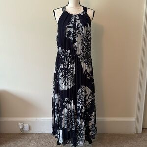 Navy floral lane Bryant maxi dress